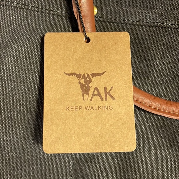 TAK Large Weekend BAG in charcoal/black Canvas with brown  leatherette details. - Picture 9 of 13